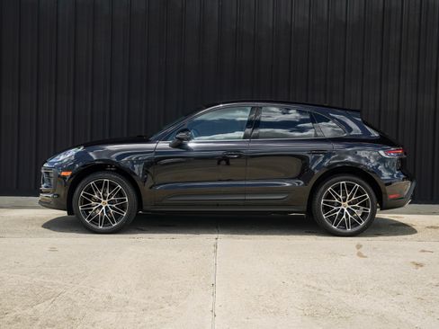 New 2025 Porsche Macan image 2