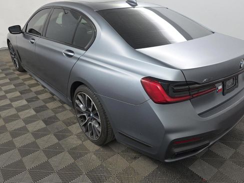 Used 2022 BMW 750i xDrive w/ M Sport Package image 6