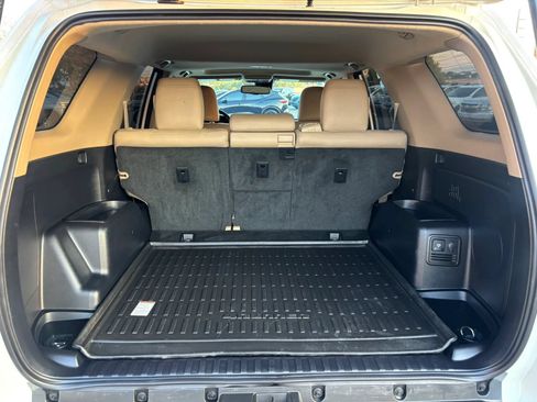 Used 2021 Toyota 4Runner Limited AWD/4WD image 18