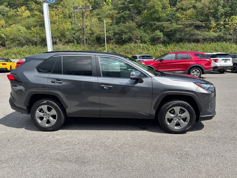 Used 2022 Toyota RAV4 XLE image 5