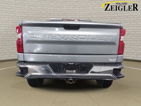 Used 2023 Chevrolet Silverado 1500 LT AWD/4WD image 6