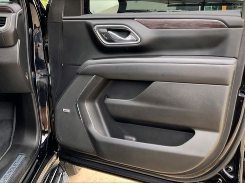 Used 2023 Chevrolet Tahoe LT w/ Luxury Package RWD image 23