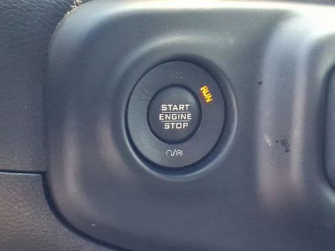 Used 2018 Jeep Wrangler Unlimited Rubicon AWD/4WD image 15