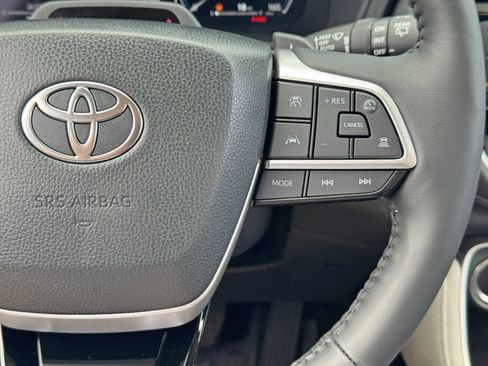 Used 2024 Toyota Grand Highlander Platinum image 22