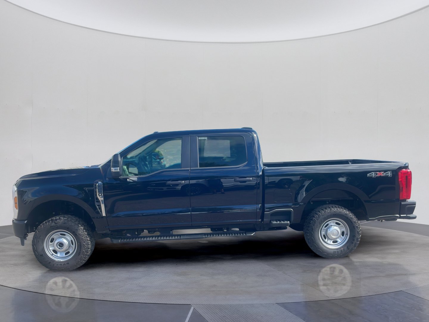 Certified 2026 Ford F250 XL w/ XL Off-Road Package AWD/4WD image 36