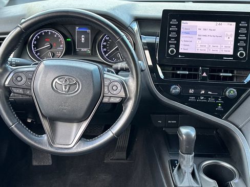 Used 2021 Toyota Camry SE image 28