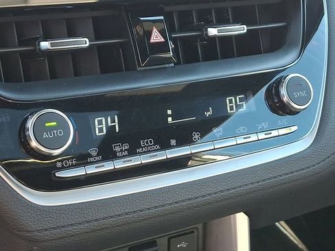 Used 2023 Toyota Corolla Cross XSE image 18