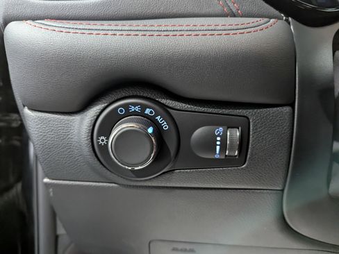 Used 2024 Dodge Durango GT AWD/4WD image 19