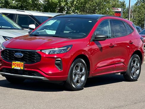 Used 2023 Ford Escape ST-Line w/ Tech Pack #1 AWD/4WD image 8