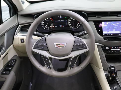 Used 2023 Cadillac XT5 Premium Luxury w/ LPO, Floor Liner Package AWD/4WD image 15