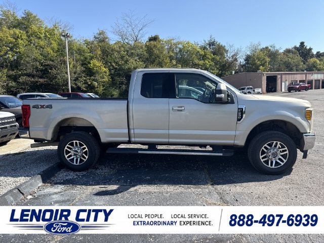 Used 2017 Ford F250 Lariat AWD/4WD image 2