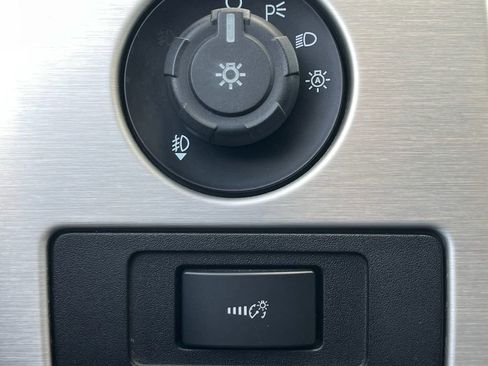 Used 2014 Ford F150 Platinum image 25