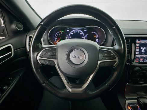 Used 2020 Jeep Grand Cherokee Altitude image 11