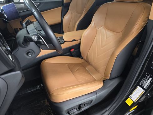 Used 2024 Lexus NX 350h AWD w/ Vision Package image 17