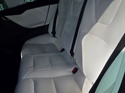 Used 2021 Tesla Model S Long Range image 37