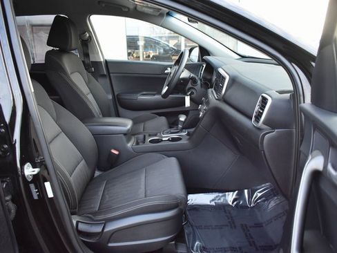 Used 2020 Kia Sportage LX image 37