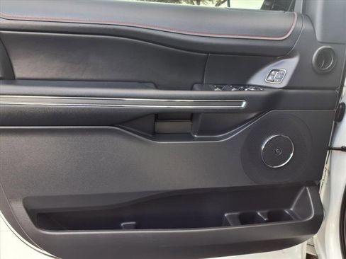 Used 2023 Ford Expedition Limited image 25