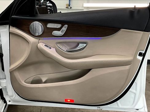 Used 2021 Mercedes-Benz C 300 Sedan image 27