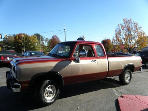 Used 1993 Dodge D/W Truck 150 image 5