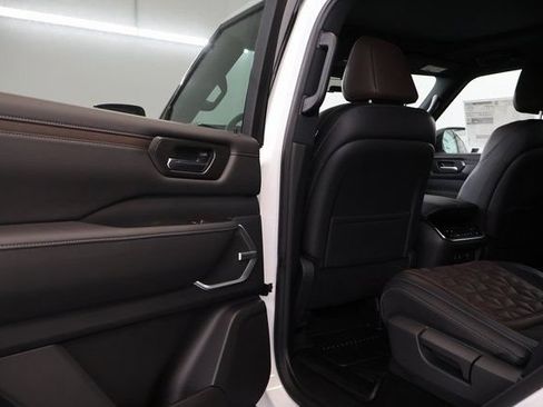 New 2026 Nissan Armada Platinum AWD/4WD image 27
