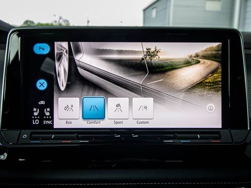 New 2026 Volkswagen Atlas Cross Sport SE FWD image 49