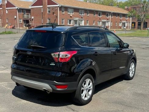Used 2018 Ford Escape SE FWD image 10