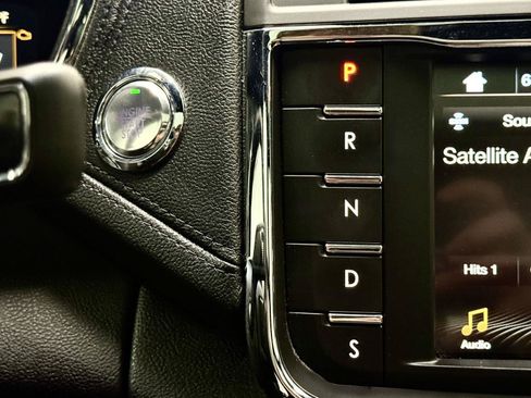 Used 2018 Lincoln Continental Reserve AWD/4WD image 27