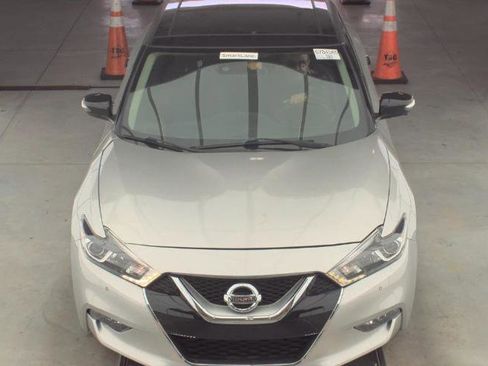 Used 2017 Nissan Maxima Platinum image 4