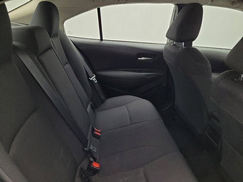 Used 2021 Toyota Corolla LE image 19