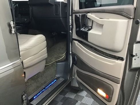 Used 2023 Chevrolet Express 2500 image 39