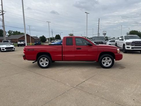 Used 2007 Dodge Dakota SLT w/ Sport Appearance Group AWD/4WD image 8