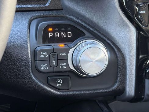 Used 2025 RAM 1500 Laramie image 12