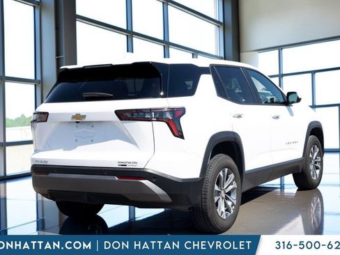 Used 2025 Chevrolet Equinox LT FWD image 21