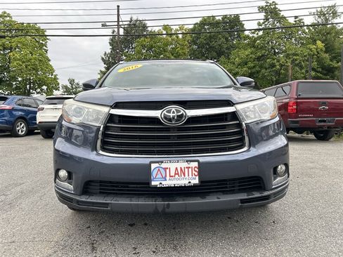 Used 2016 Toyota Highlander Limited Platinum AWD/4WD image 2