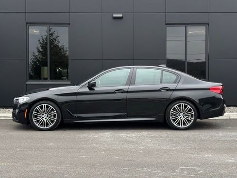 Used 2019 BMW 530i xDrive w/ M Sport Package image 4