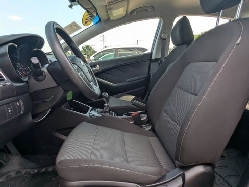 Used 2018 Kia Forte LX FWD image 9