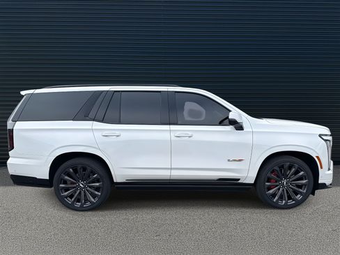 Used 2025 Cadillac Escalade V AWD/4WD image 8