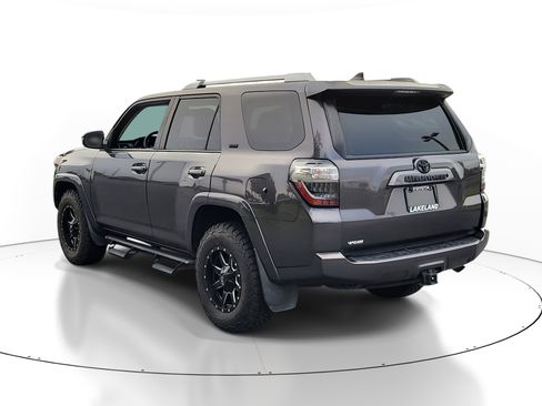 Used 2018 Toyota 4Runner SR5 RWD image 5