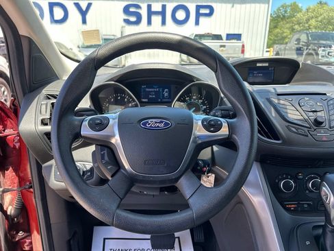 Used 2015 Ford Escape SE FWD image 18