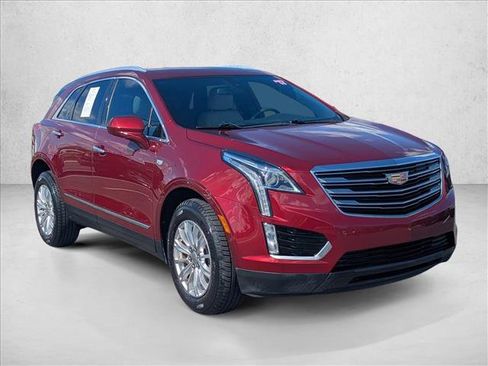 Used 2017 Cadillac XT5 FWD image 3