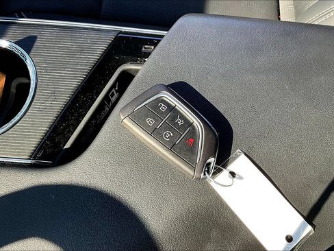 Certified 2024 Cadillac Lyriq Sport w/ LPO, Floor Liner Package AWD/4WD image 34