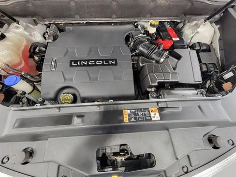 Used 2017 Lincoln MKX Reserve AWD/4WD image 9