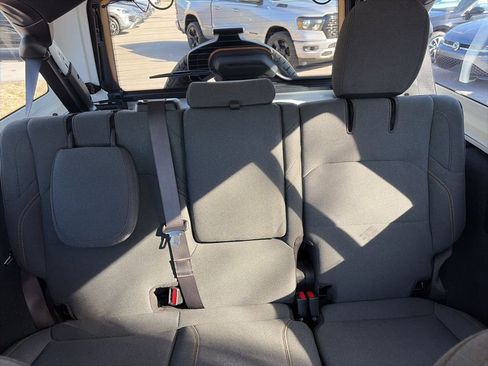 Used 2024 Jeep Wrangler Unlimited image 24