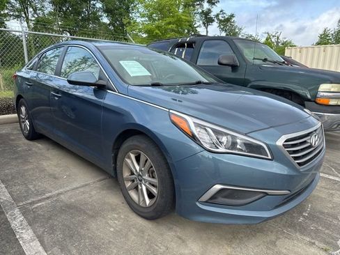 Used 2016 Hyundai Sonata SE image 3