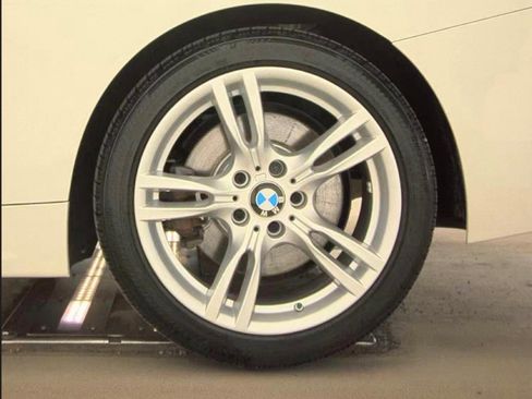 Used 2017 BMW 440i xDrive Convertible AWD/4WD image 18