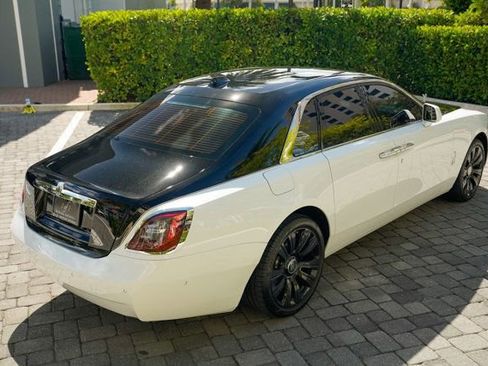 Used 2022 Rolls-Royce Ghost image 27