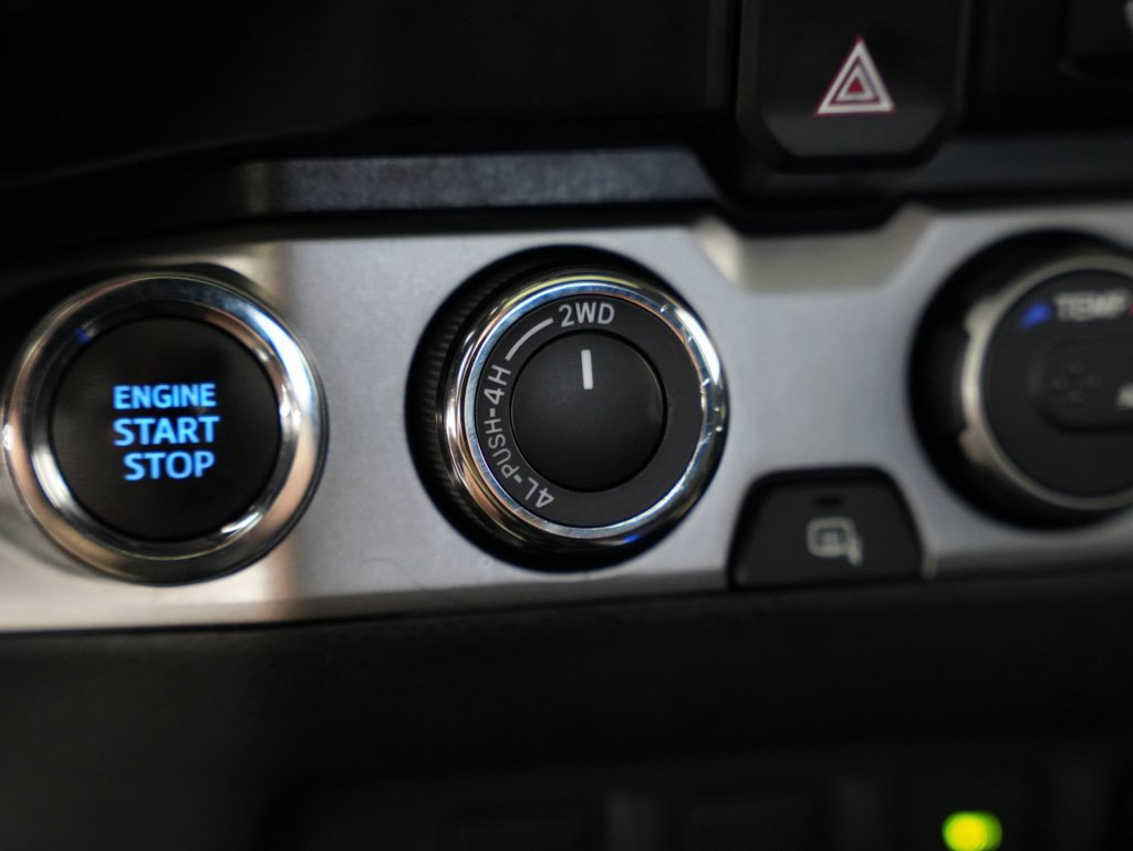 Used 2020 Toyota Tacoma Limited AWD/4WD image 28