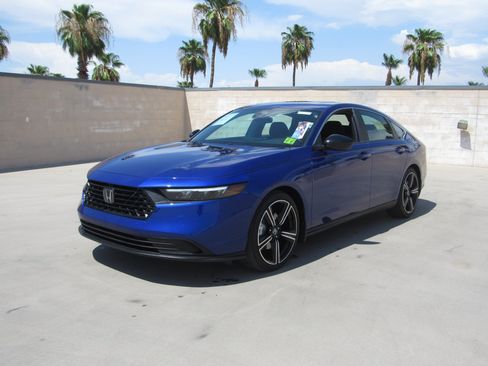 Used 2024 Honda Accord Sport image 1