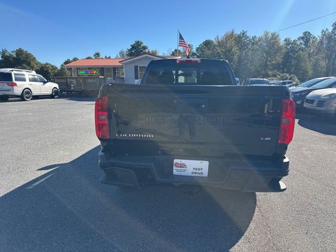 Used 2021 Chevrolet Colorado Z71 w/ Z71 Midnight Edition image 5