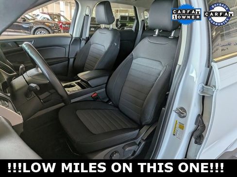 Used 2024 Ford Edge SE image 12